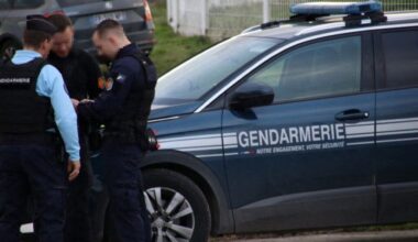 Tentative d'assassinat près de Toulouse. En pleine nuit, il réveille son père à coups de couteau et de hache