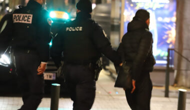 un cambrioleur de 14 ans se cache dans un placard pour éviter d’être arrêté