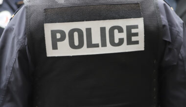 victime d'une fusillade, il est placé en garde à vue à cause d'une perquisition décisive à son domicile