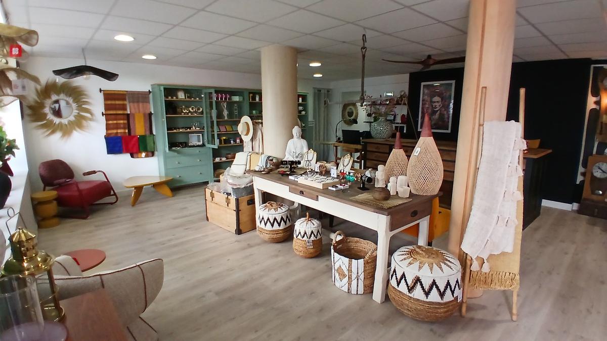 L’intérieur de la boutique.