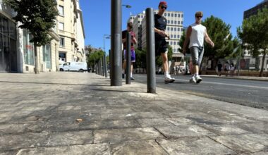 sur les pavés, la crasse