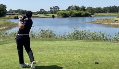 après avoir perdu l'usage de sa main, Mathys, golfeur de 21 ans, vise le plus haut niveau