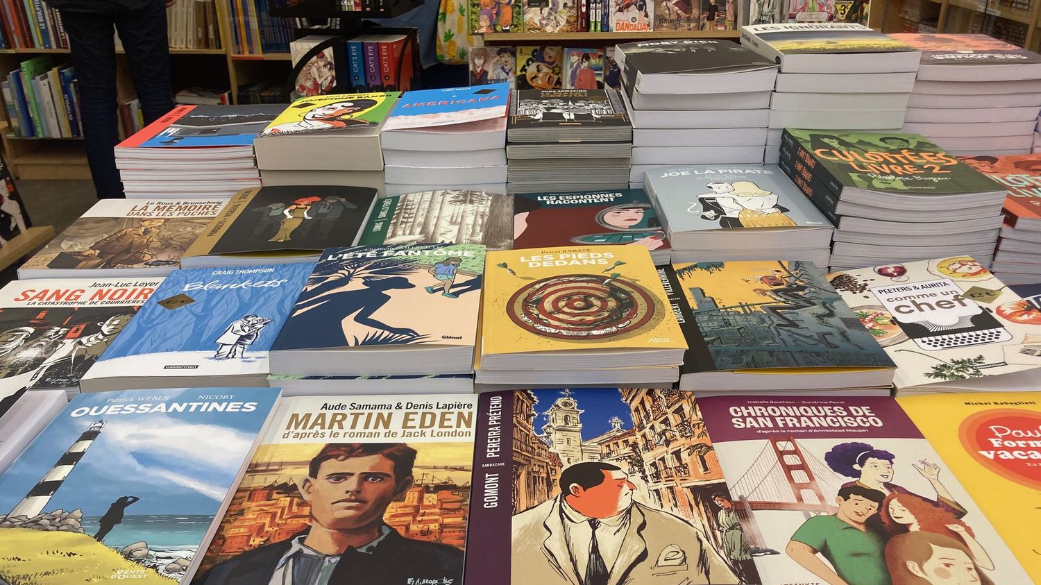 Les dix BD et romans graphiques immanquables à lire cet été