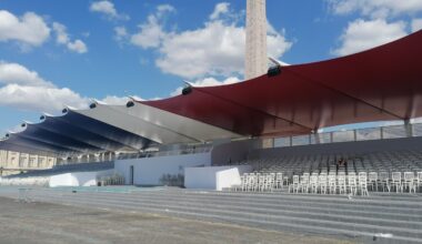 dans les coulisses du chantier de la tribune présidentielle