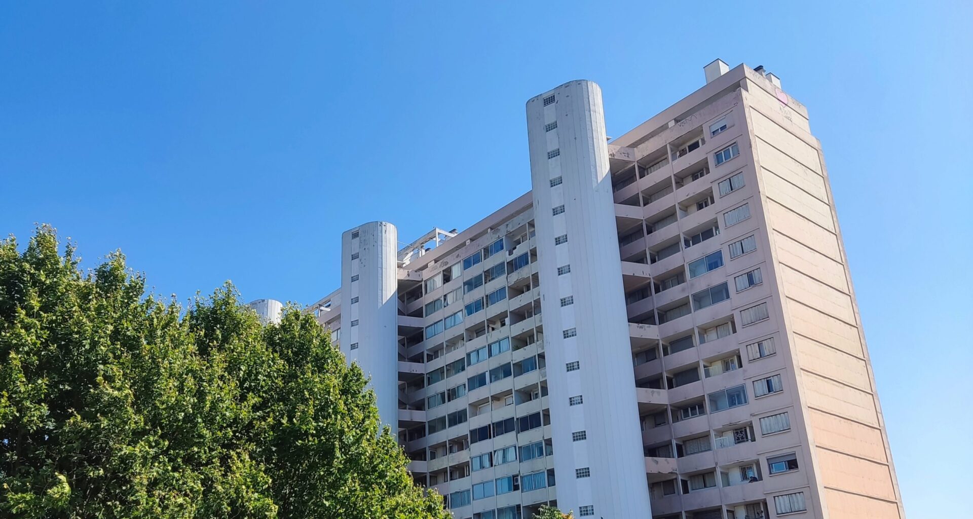 Plombée par une lourde dette, la résidence Bel Ombre sous le spectre d'une mise en péril