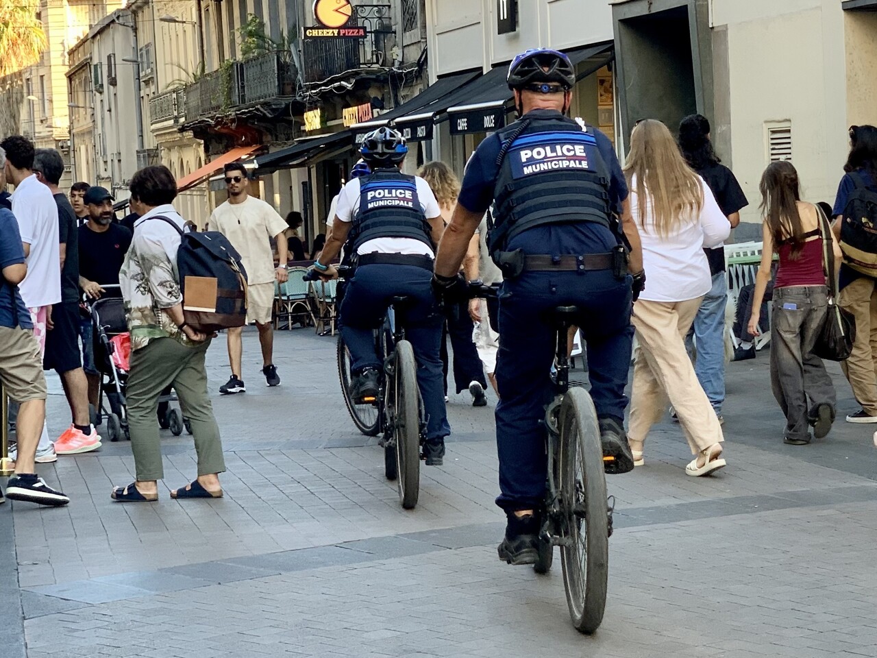 vous allez croiser bien plus de policiers dans le centre-ville, voici pourquoi