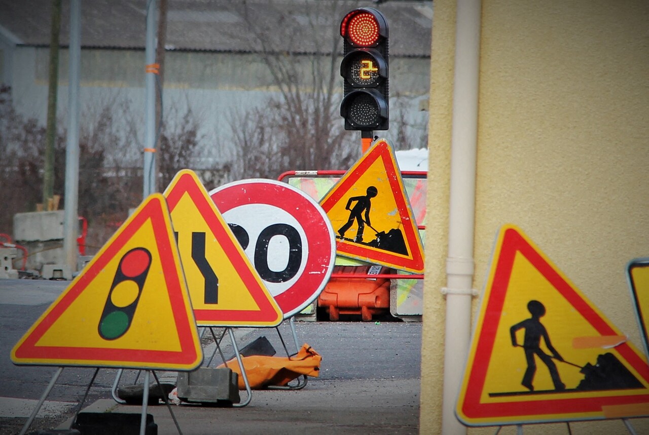 Près de Lyon. La conduite du chauffard vire au drame, un ouvrier fauché sur la route en travaux