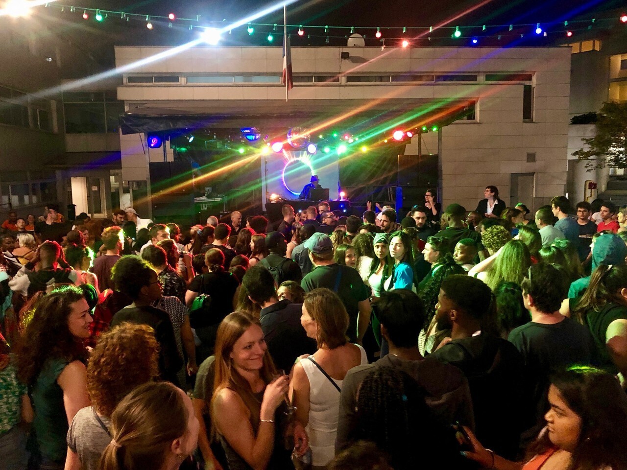 où et quand venir faire la fête dans les casernes à Paris et en petite couronne ?