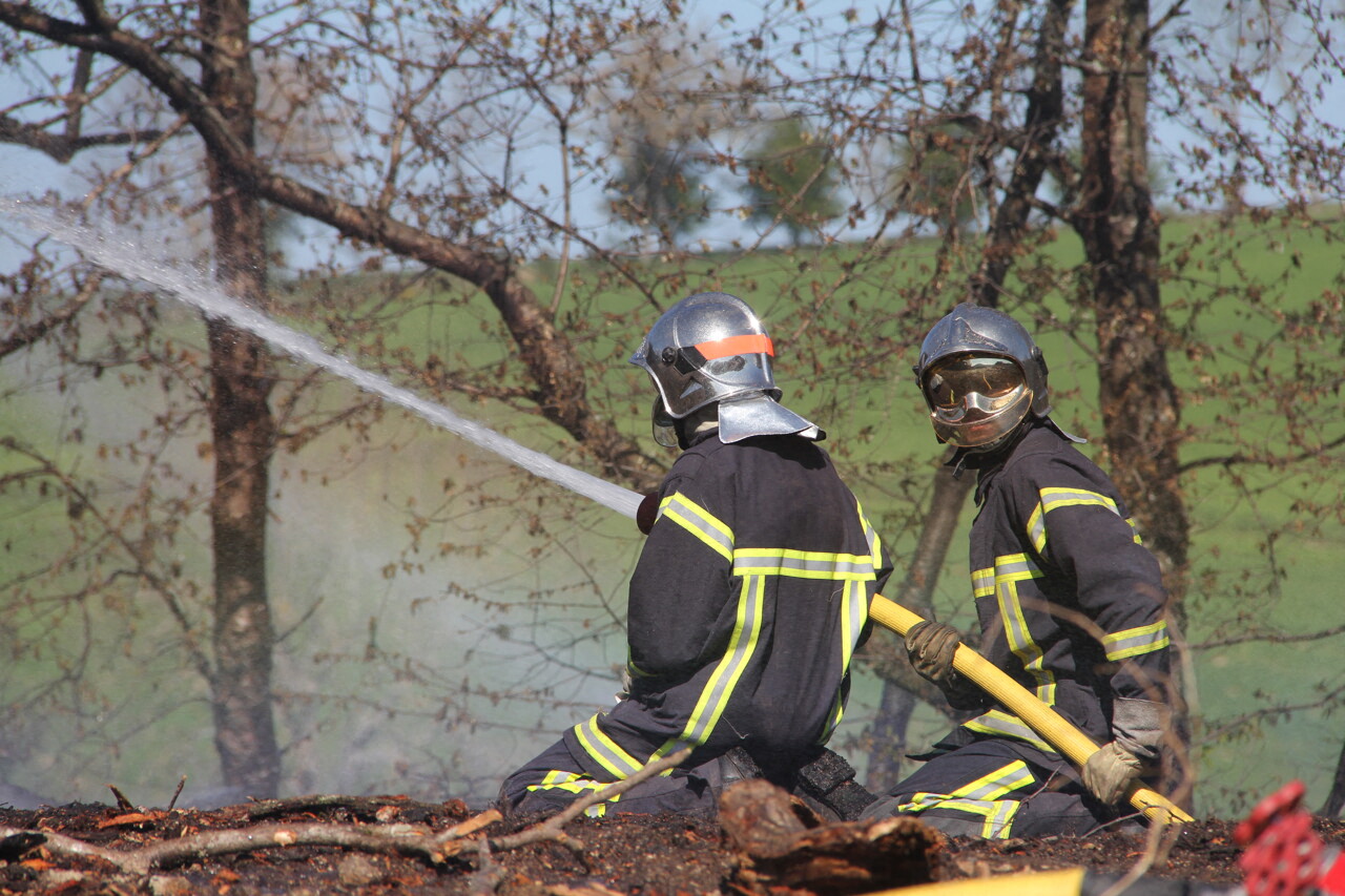 un feu de broussailles brûle 4 hectares près du périphérique