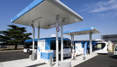 © G-Perret - L'aéroport Lyon Saint-Exupéry est désormais doté d'une station hydrogène pour favoriser les mobilités douces.