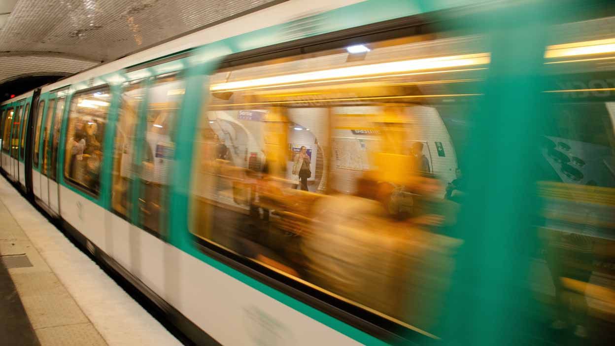 © Shutterstock - Île-de-France Mobilités a dévoilé les 15 projets de prolongements de ligne de métro. Objectif : mieux connecter les territoires d’ici 2040.