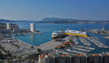 © ABB - Le port de Toulon, désormais équipé pour alimenter à quai plusieurs ferries ou un navire de croisière.