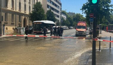 Lyon. Une énorme inondation surprend en pleine rue, les pompiers interviennent en urgence