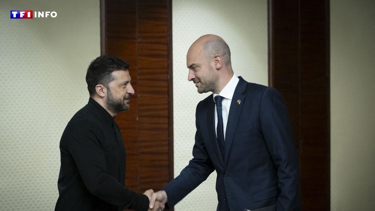 Ukraine : Paris "continuera" d'aider Kiev, assure Jean-Noël Barrot après sa rencontre avec Zelensky