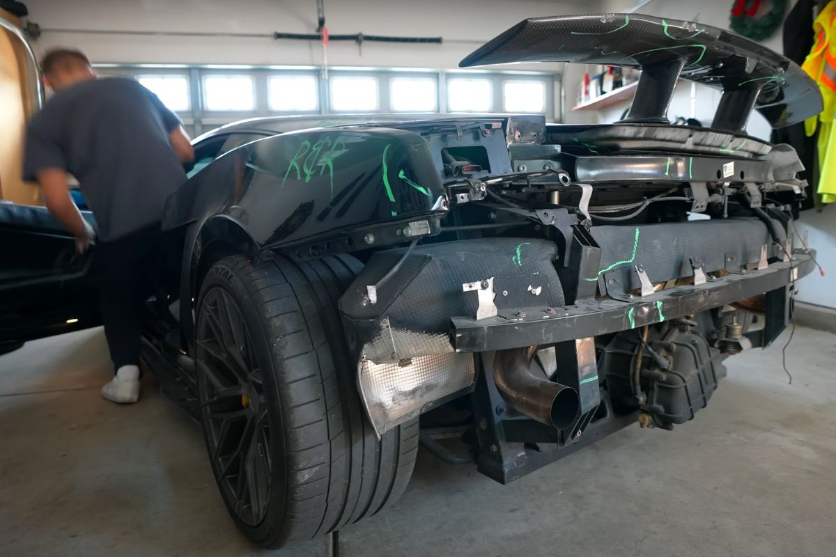 Il achète une Lamborghini Gallardo accidentée pour seulement 40 000 $… et la répare avec un petit budget