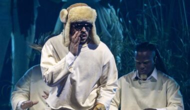 Bad Bunny entame une série de concerts chez lui, à Porto Rico, avec un public survolté