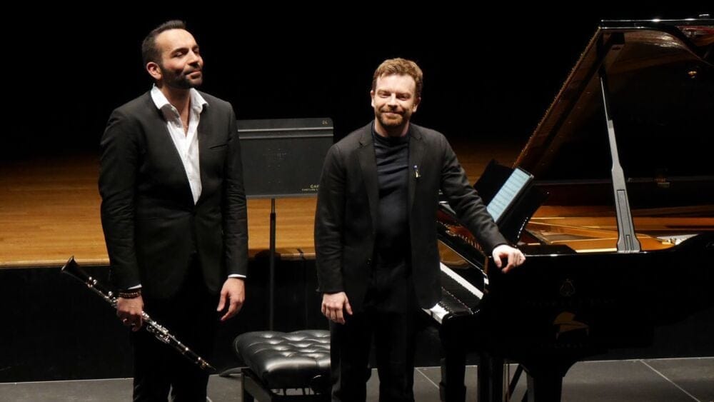 Le clarinettiste marseillais Pierre Génisson et le pianiste David Kadouch ouvriront la saison le 20 septembre 2025 au Palais du Pharo.