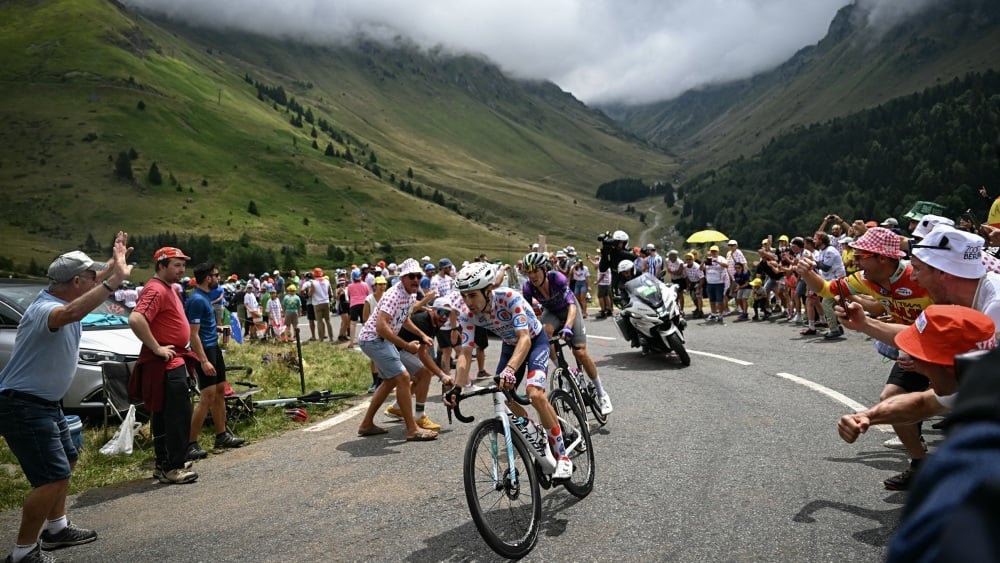 Pogacar défie le Mont Ventoux, l'ogre face au Géant de Provence