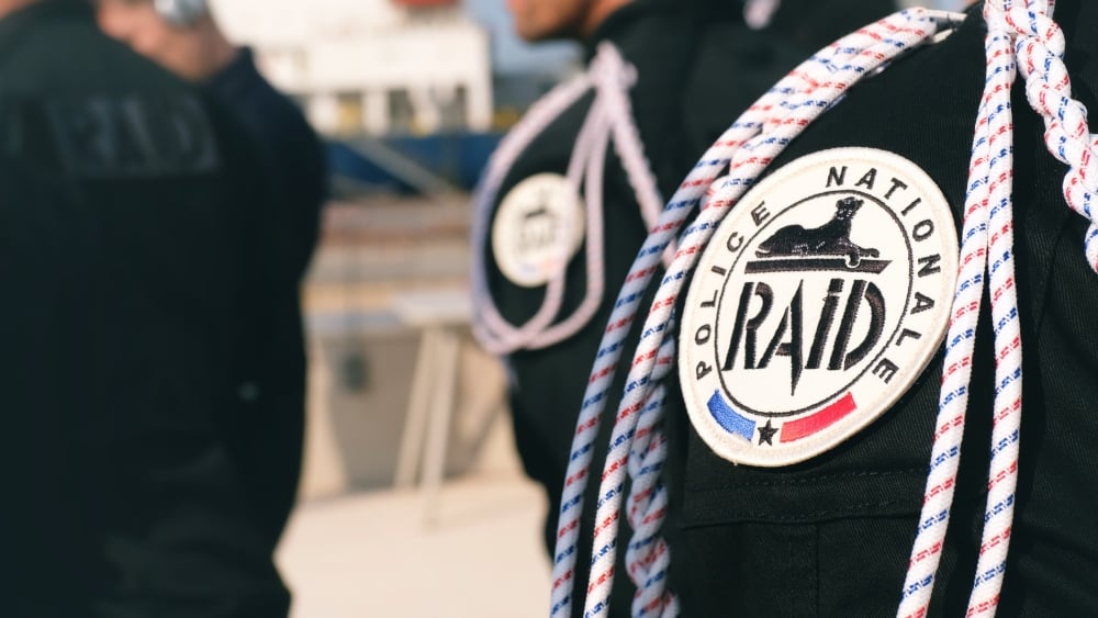 Le Raid maîtrise un forcené qui menaçait d'incendier sa résidence à Allauch