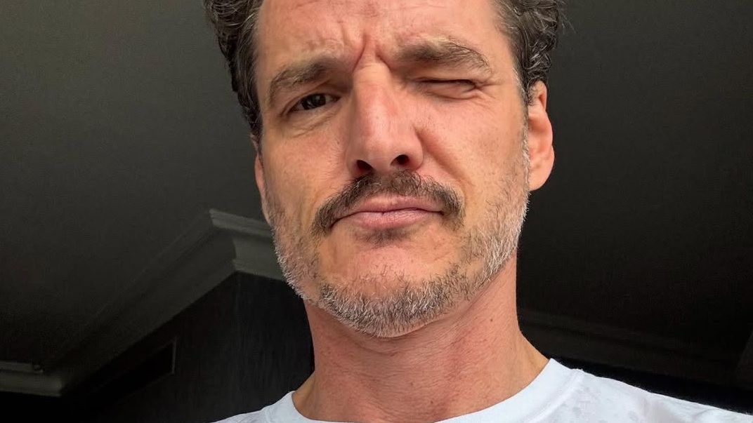 Pedro Pascal : les 6 livres préférés de l'acteur à lire cet été (et le reste de l'année, aussi)