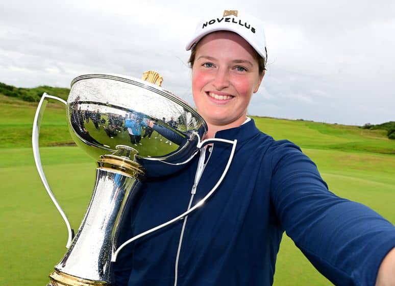 Premier départ chez les pros, première victoire pour Lottie Woad !