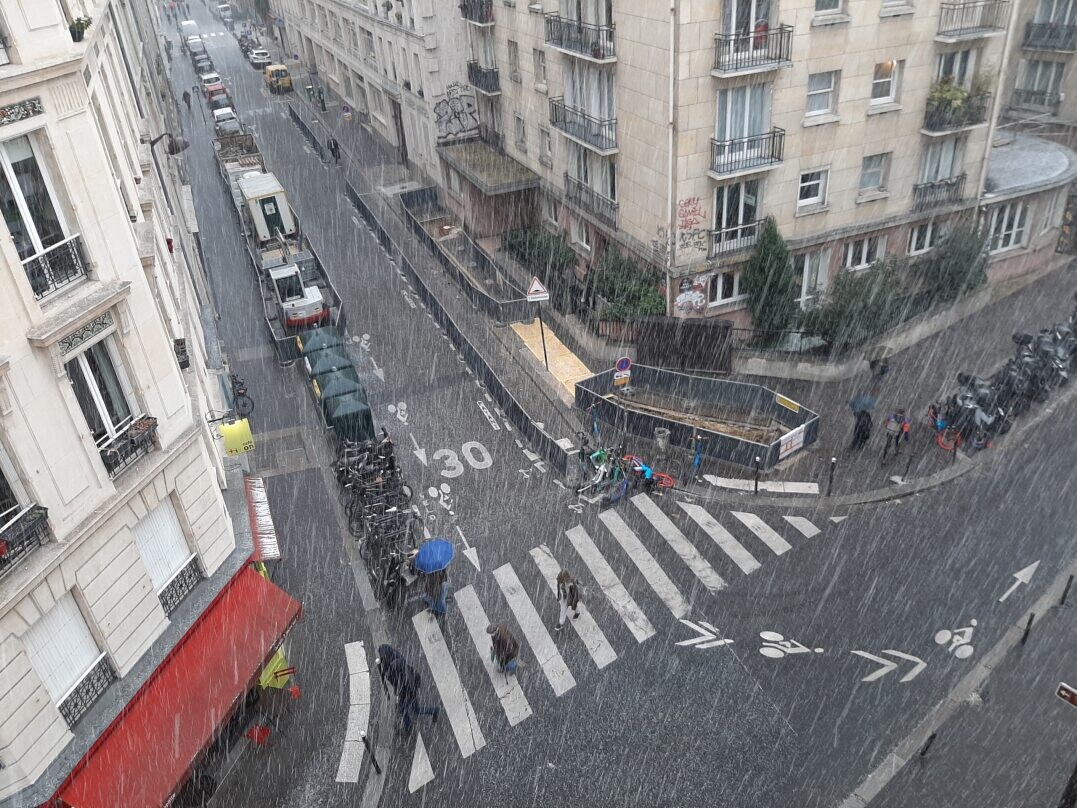 Pluie, inondation, orages... Météo France déclenche une double vigilance à Paris et en petite couronne