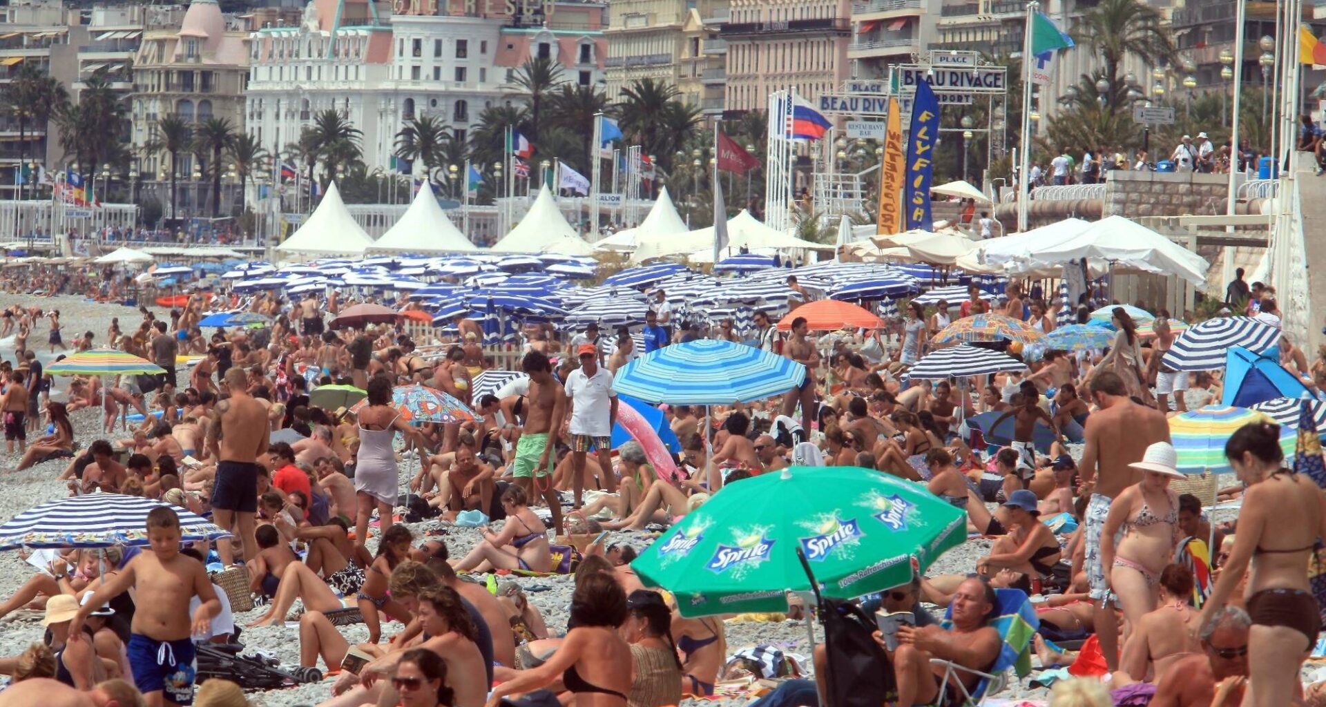 Nice, Cannes, Antibes... Découvrez quelles villes de la Côte d'Azur sont menacées par le surtourisme