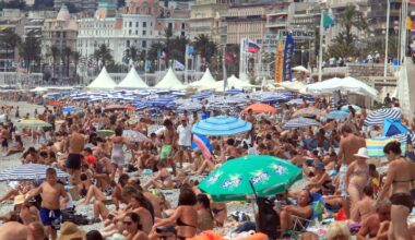 Nice, Cannes, Antibes... Découvrez quelles villes de la Côte d'Azur sont menacées par le surtourisme
