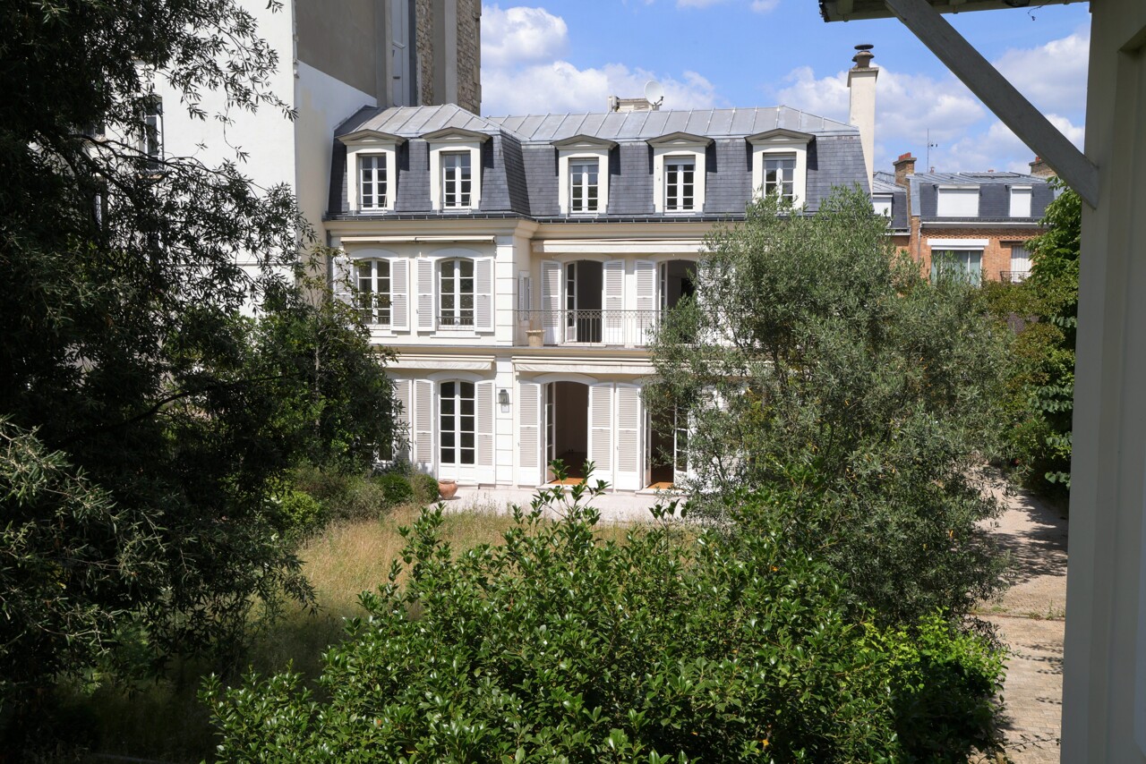 La vente de l'hôtel particulier de Bernard Tapie à Neuilly-sur-Seine ne rapporte pas les millions attendus