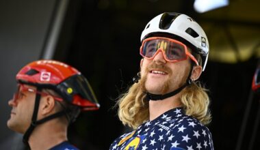 le champion des États-Unis fait sa demande en mariage sur les Champs-Élysées