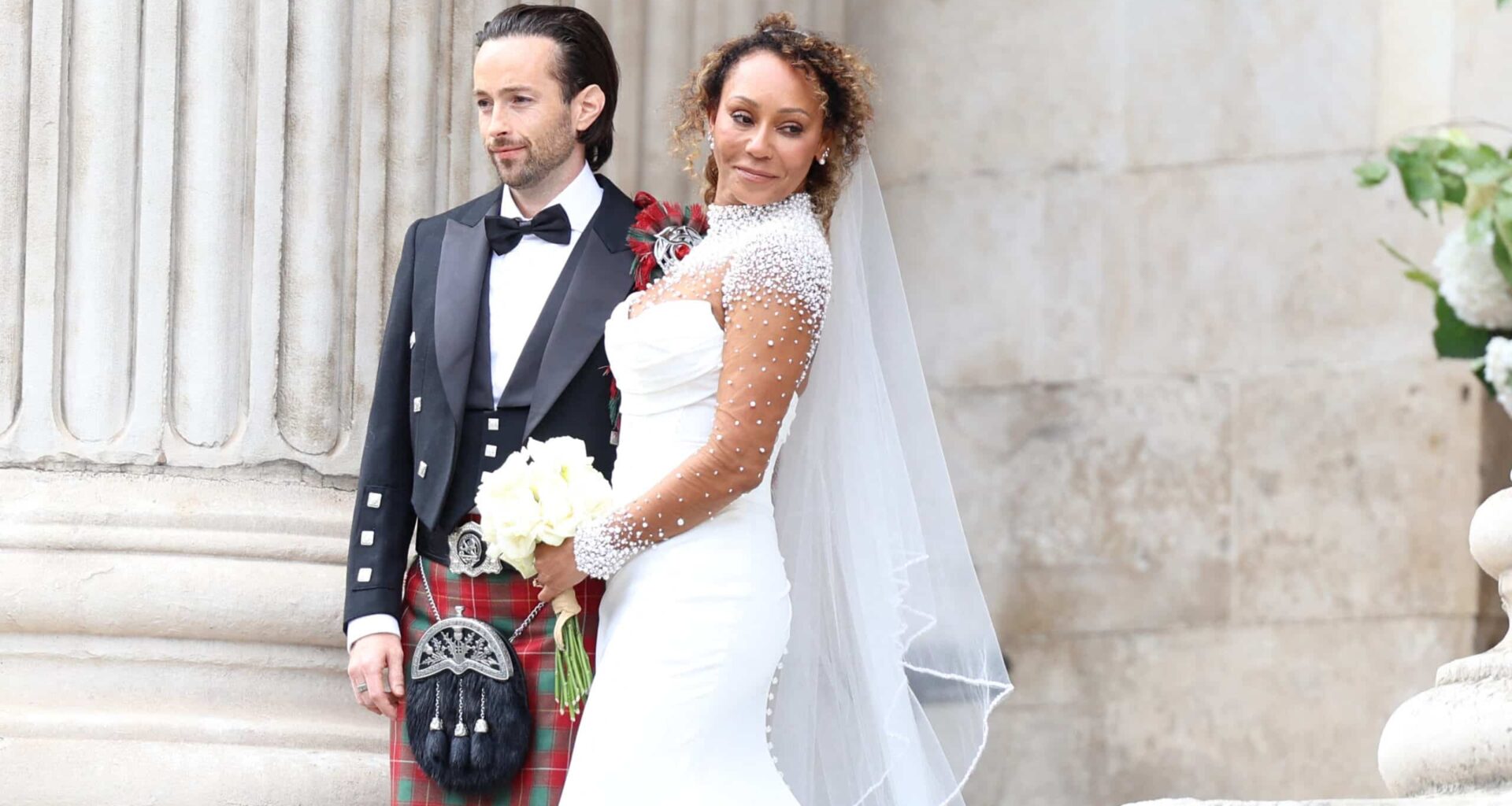 Mel B des Spice Girls se marie à 50 ans et opte pour non pas une mais deux robes