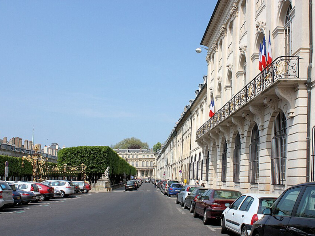 Pour lutter contre les rodéos urbains, des ralentisseurs vont être installés place de la Carrière à Nancy