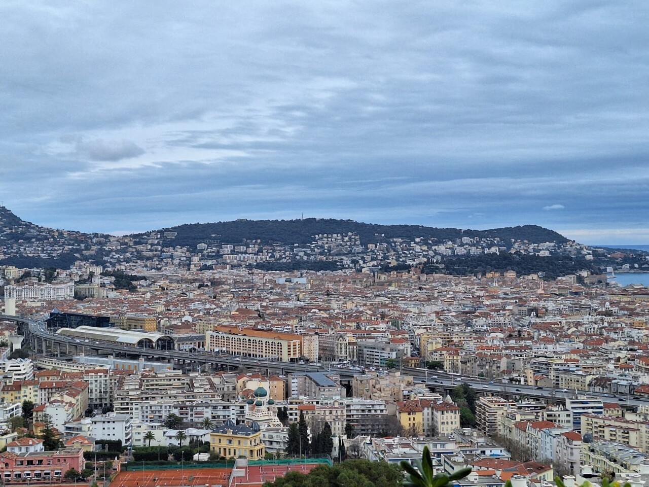 Météo à Nice. Vents violents, nuages et fortes chaleurs : les prévisions