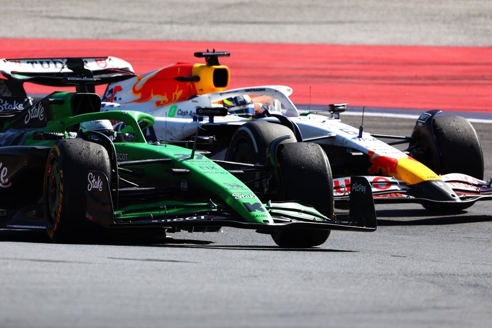 Nico Hülkenberg à la bataille avec Isack Hadjar.