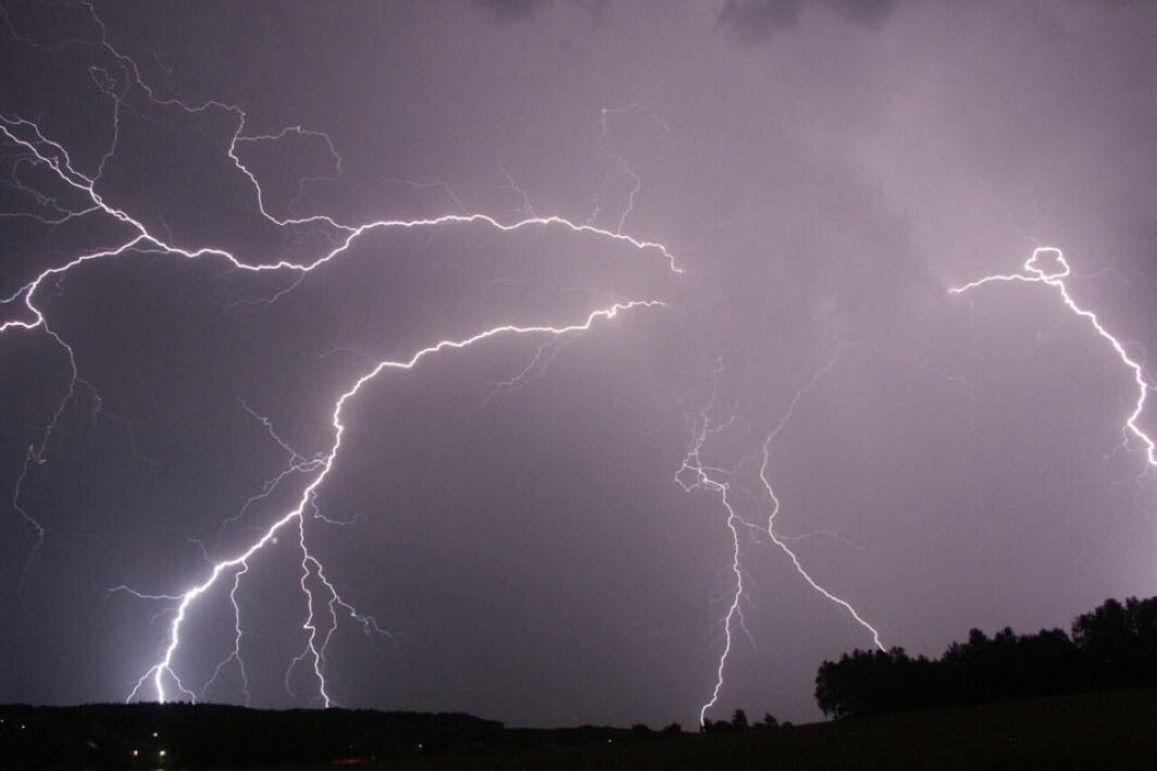 Météo. Des orages s'abattent sur Paris et l'Île-de-France, la vigilance jaune déclenchée