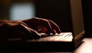 Attentat masculiniste déjoué à Saint-Etienne: qu'est-ce que le mouvement "Incel" dont se revendique le suspect?