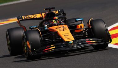 EL1 - Piastri frappe fort d'entrée, Verstappen résiste aux McLaren