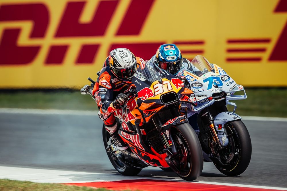 Pedro Acosta, Red Bull KTM Factory Racing, Alex Marquez, Gresini Racing