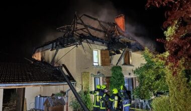une maison foudroyée, des toitures endommagées