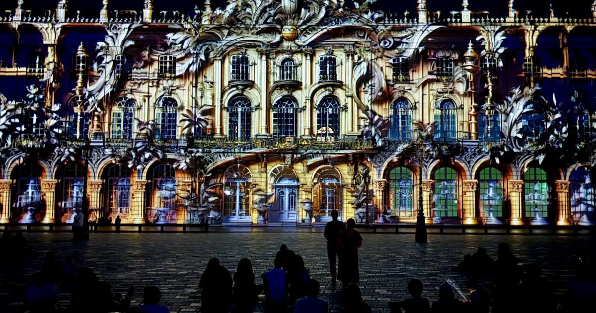 jeu de lumière et émotion, le nouveau son et lumière place Stanislas crée la surprise