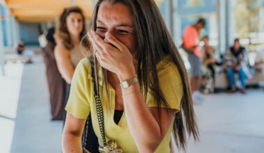 des cris, des larmes et beaucoup de joie à l'annonce des résultats à Grenoble