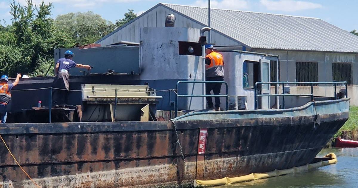 Frouard. La péniche abandonnée Anita est en cours de démantèlement après 15 ans d’immobilisation
