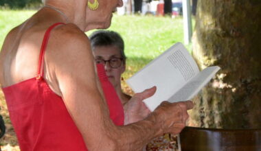 Lecture au jardin avec l’association Lecturique
