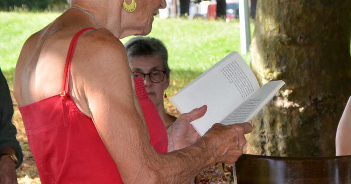 Lecture au jardin avec l’association Lecturique