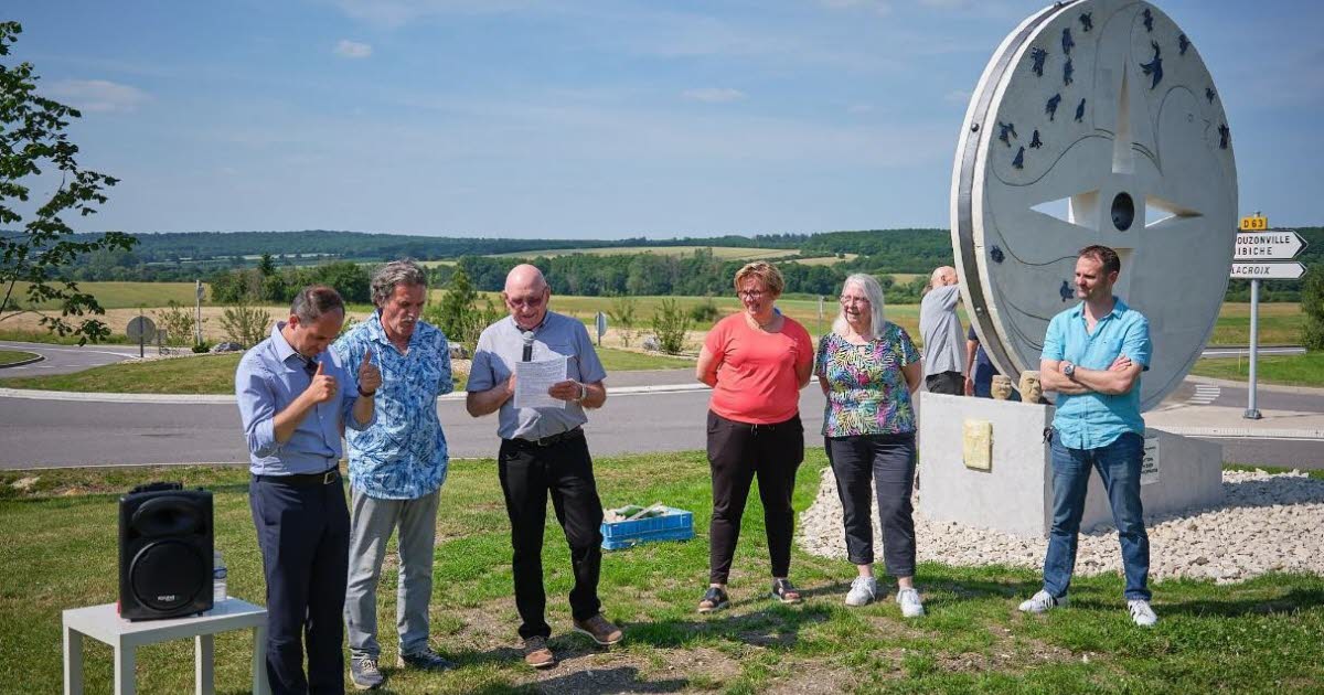 Saint-François-Lacroix. Une sculpture monumentale pour accueillir les visiteurs à l’entrée de la commune