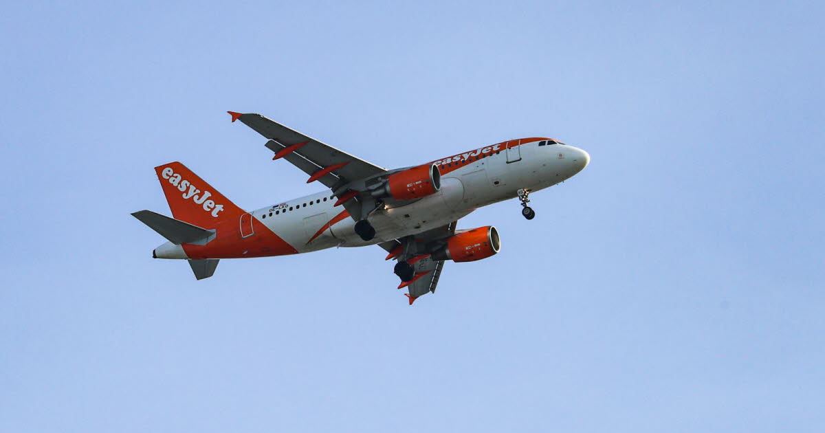 Alpes-Maritimes. Un avion évite de justesse la collision avec un appareil stationné sur le tarmac