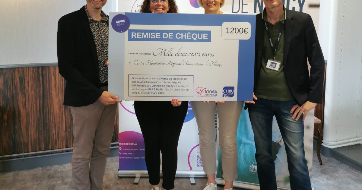 Les commerçants ont remis un chèque à la fédération de cancérologie