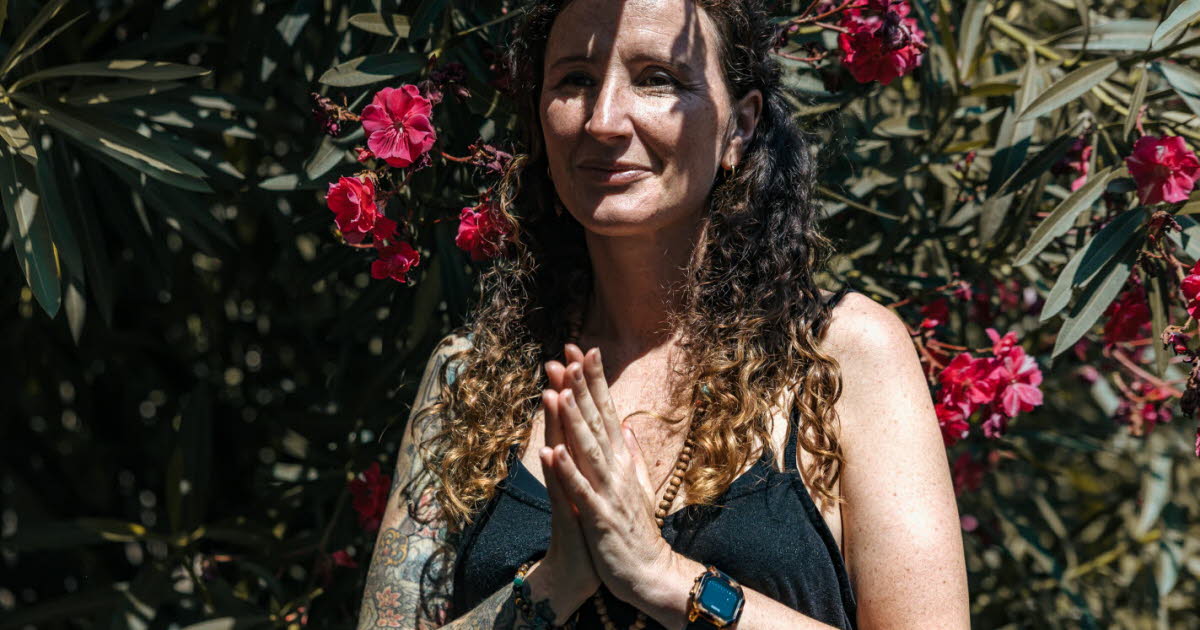 Isère. Elsa Sunita, la Grenobloise qui donne des cours de yoga... aux metalleux du Hellfest et à Ange Capuozzo !