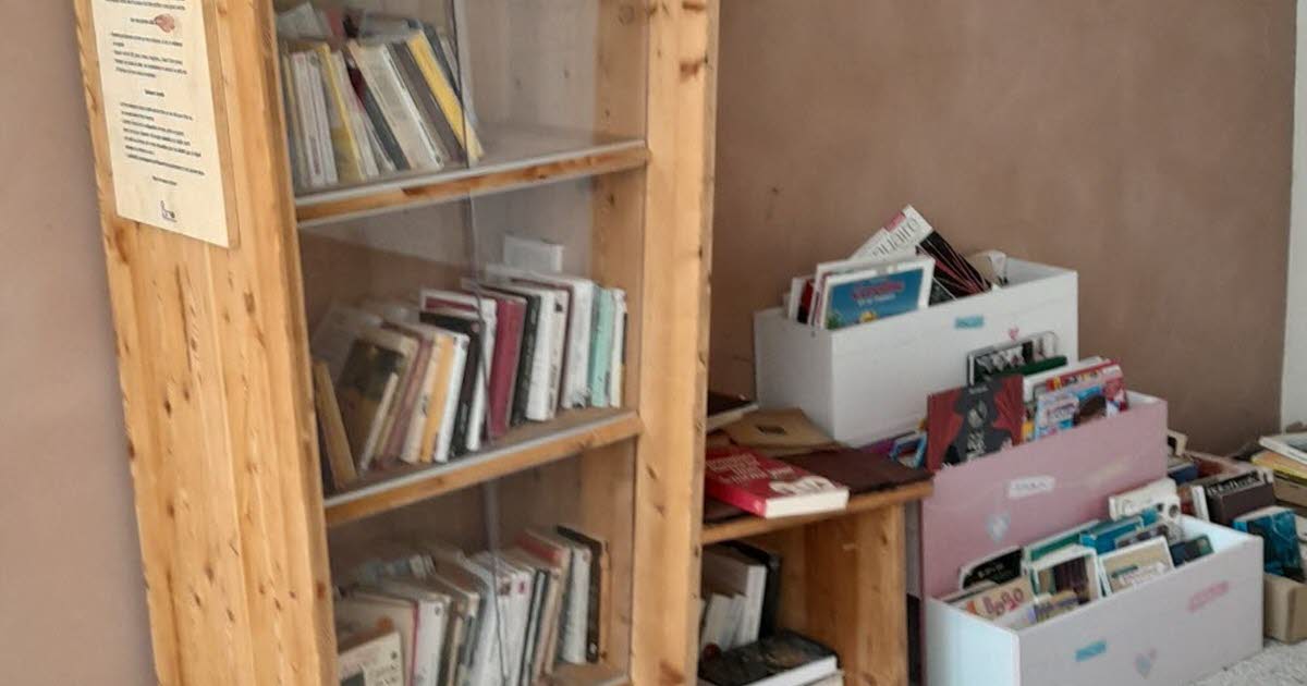 Torchefelon. Pas de vacances pour la boîte à livres