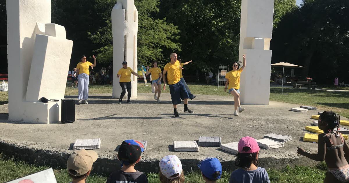 Grenoble. Les fameuses chorégraphies de l’Été Oh ! Parcs ont repris du service